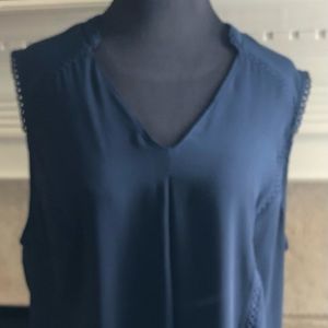 Daniel Rainn Blouse Women’s Size XXL Notched V-Neck Navy Blue NWT Detailed = L